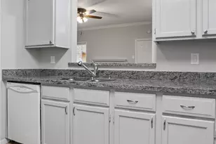 3800 Tanglewilde St, Houston, TX 77063 - Photo 7