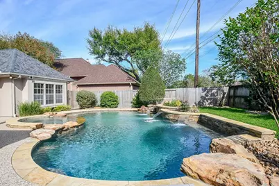 6526 Adobe Trails Drive, Sugar Land, TX 77479 - Photo 9