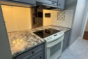 9942 Bayou Woods Dr, Baytown, TX 77521 - Photo 9