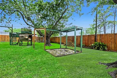 9942 Bayou Woods Drive, Baytown, TX 77521 - Photo 25