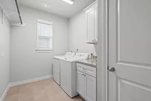 426 Hunters Xing Dr, Sealy, TX 77474 - Photo 21