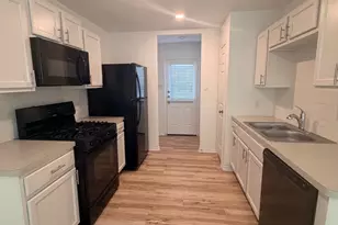 11110 N Lake Mist Ln, Willis, TX 77318 - Photo 5