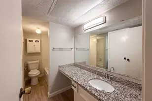 2750 Holly Hall St, Houston, TX 77054 - Photo 13