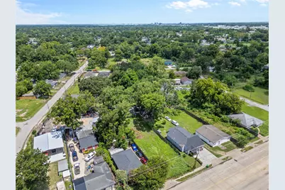 922 W Little York Road, Houston, TX 77091 - Photo 3