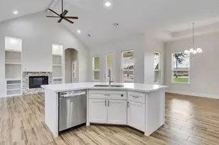 4102 Hill Ave, Dickinson, TX 77539 - Photo 5