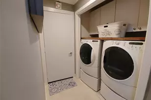 913 Saulnier St, Houston, TX 77019 - Photo 13