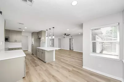 6015 McKnight Street, Houston, TX 77035 - Photo 11