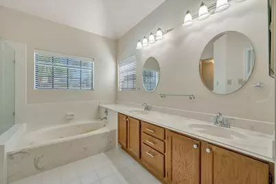 830 Island Meadow Court, Houston, TX 77062 - Photo 25