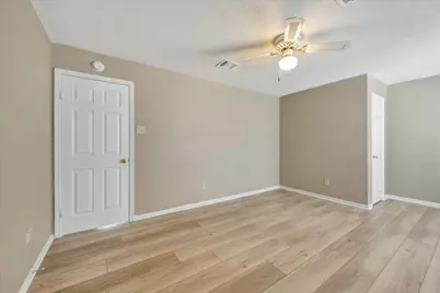 830 Island Meadow Court, Houston, TX 77062 - Photo 33