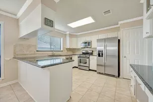 830 Island Meadow Ct, Houston, TX 77062 - Photo 13