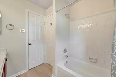 830 Island Meadow Court, Houston, TX 77062 - Photo 37