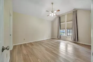 830 Island Meadow Ct, Houston, TX 77062 - Photo 23