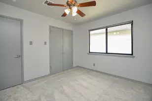 1702 Cherry Bend Dr, Houston, TX 77077 - Photo 21