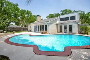1702 Cherry Bend Dr, Houston, TX 77077 - Photo 25