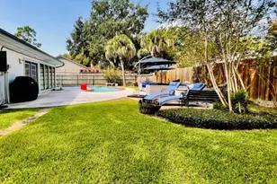 1702 Cherry Bend Dr, Houston, TX 77077 - Photo 27