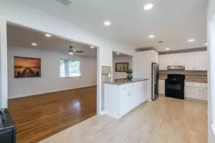 7543 Greenstone St, Houston, TX 77087 - Photo 11