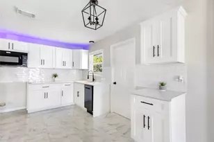 6152 Doulton Dr, Houston, TX 77033 - Photo 15