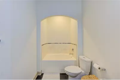 1901 Post Oak Boulevard #1504, Houston, TX 77056 - Photo 21