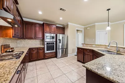 741 W 20th Street, Houston, TX 77008 - Photo 9