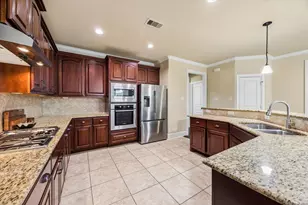 741 W 20th St, Houston, TX 77008 - Photo 9