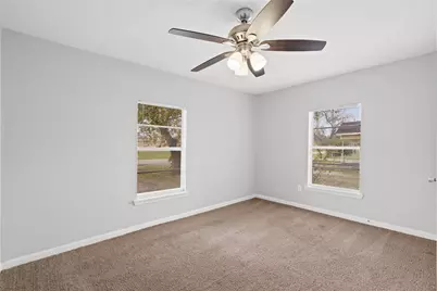 419 N Parrish Street, Angleton, TX 77515 - Photo 13
