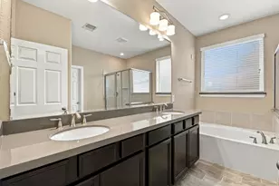 11022 Sarah Bluff Ln, Cypress, TX 77433 - Photo 27