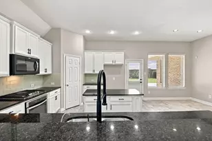 11022 Sarah Bluff Ln, Cypress, TX 77433 - Photo 19