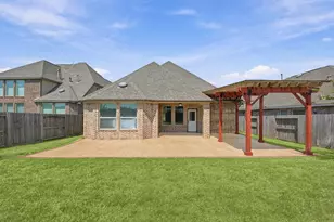 11022 Sarah Bluff Ln, Cypress, TX 77433 - Photo 35