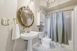 1001 Avenue K, Galveston, TX 77550 - Photo 17