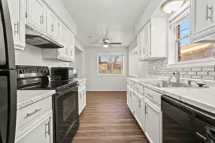 16426 Forest Bend Ave, Friendswood, TX 77546 - Photo 7