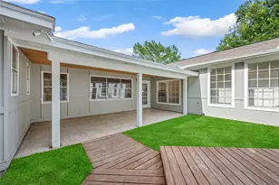 9806 Tanager Ln, Conroe, TX 77385 - Photo 5