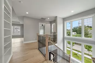 2046 MacArthur St, Houston, TX 77030 - Photo 19