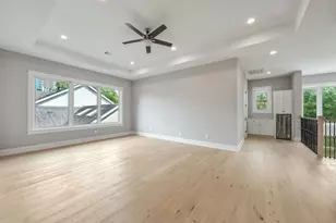 2046 MacArthur St, Houston, TX 77030 - Photo 27