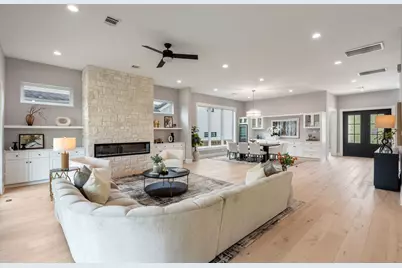 2046 Macarthur Street, Houston, TX 77030 - Photo 15
