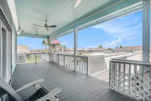 1171 Sailfish St, Bayou Vista, TX 77563 - Photo 3