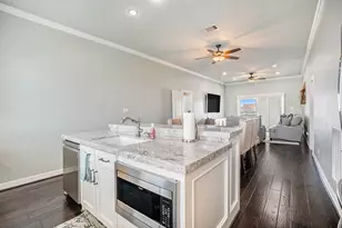 1171 Sailfish St, Bayou Vista, TX 77563 - Photo 13