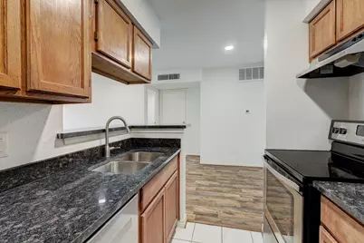 11201 Lynbrook Drive #3818, Houston, TX 77042 - Photo 5