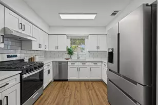 2804 St Edwards Cir, Austin, TX 78704 - Photo 3