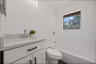 2804 St Edwards Cir, Austin, TX 78704 - Photo 7