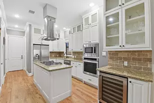 1020 W 22nd St, Houston, TX 77008 - Photo 17