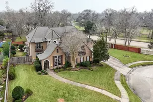 7702 Old Tree Ct, Sugar Land, TX 77479 - Photo 9