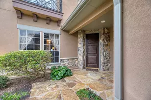 7702 Old Tree Ct, Sugar Land, TX 77479 - Photo 13