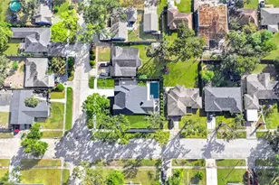 8553 Montridge Dr, Houston, TX 77055 - Photo 45