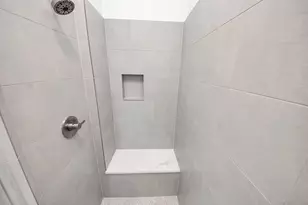 611 E 39th St, Houston, TX 77022 - Photo 21