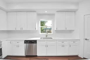 611 E 39th St, Houston, TX 77022 - Photo 13