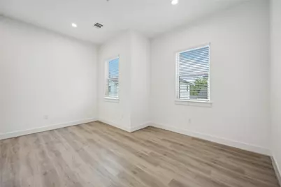 4613 Indie Heights Lane #B, Houston, TX 77018 - Photo 9