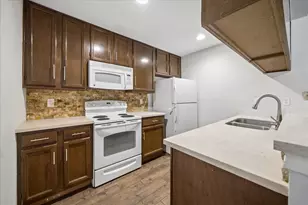 11711 Memorial Dr, Houston, TX 77024 - Photo 3