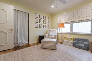 7823 Fairdale Ln, Houston, TX 77063 - Photo 33