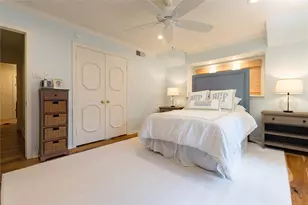7823 Fairdale Ln, Houston, TX 77063 - Photo 23