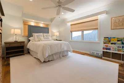7823 Fairdale Lane, Houston, TX 77063 - Photo 21